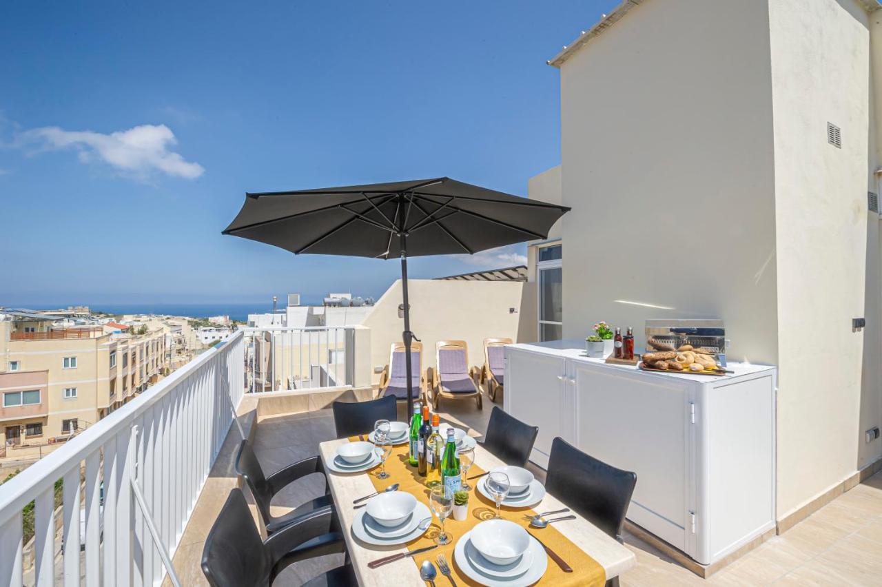 Summer Breeze Penthouse With Private Hot Tub & Terrace With Panoramic Views, By Getawaysmalta Mellieħa Exterior foto